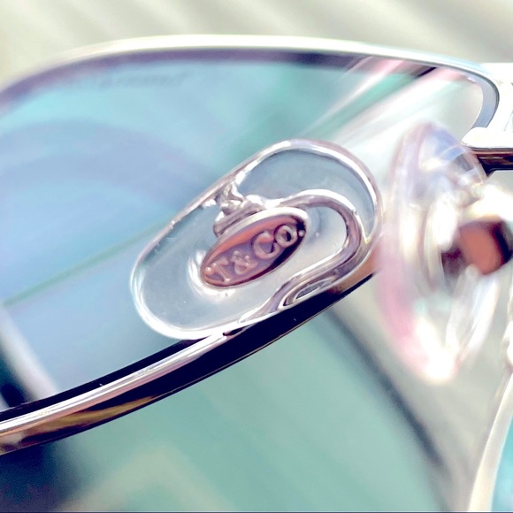 ❌SOLD❌ New TIFFANY & CO Diamond Point Sunglasses - Picture 4 of 10